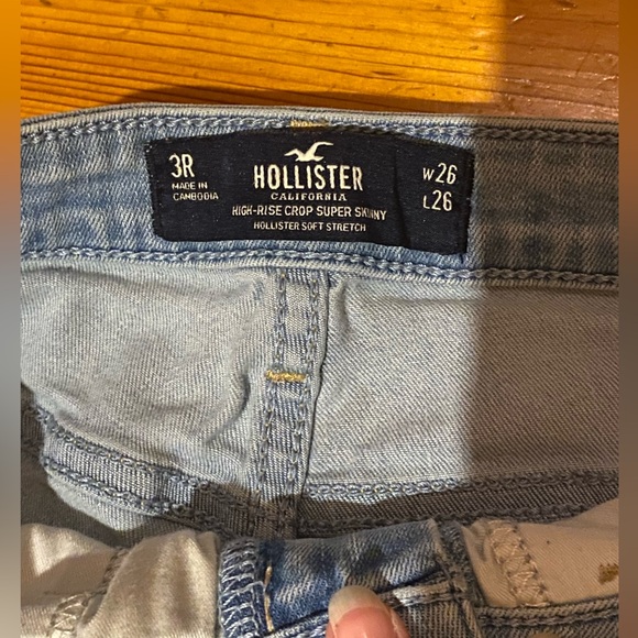 *Like new* Hollister high rise distressed skinny jeans size 3R - Picture 4 of 4